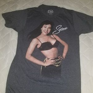Selena Tee